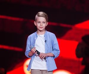 Okazało się, że przed czterema laty wystąpił w “The Voice Kids”.