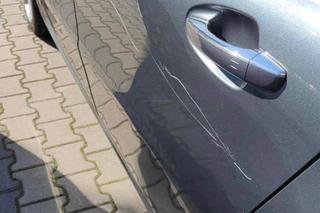 Porysowany samochód