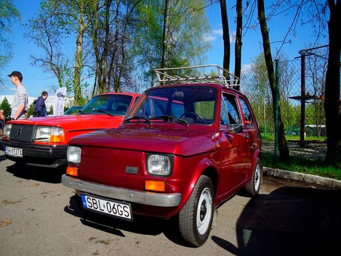 Zlot fiatów 126p w Galerii Libero Katowice
