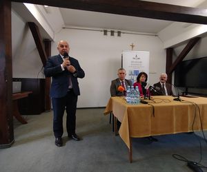 Dwór w Nowych Iganiach wymaga wielu prac renowacyjnych. W ostatnich latach na terenie dworu trwały prace przygotowawcze