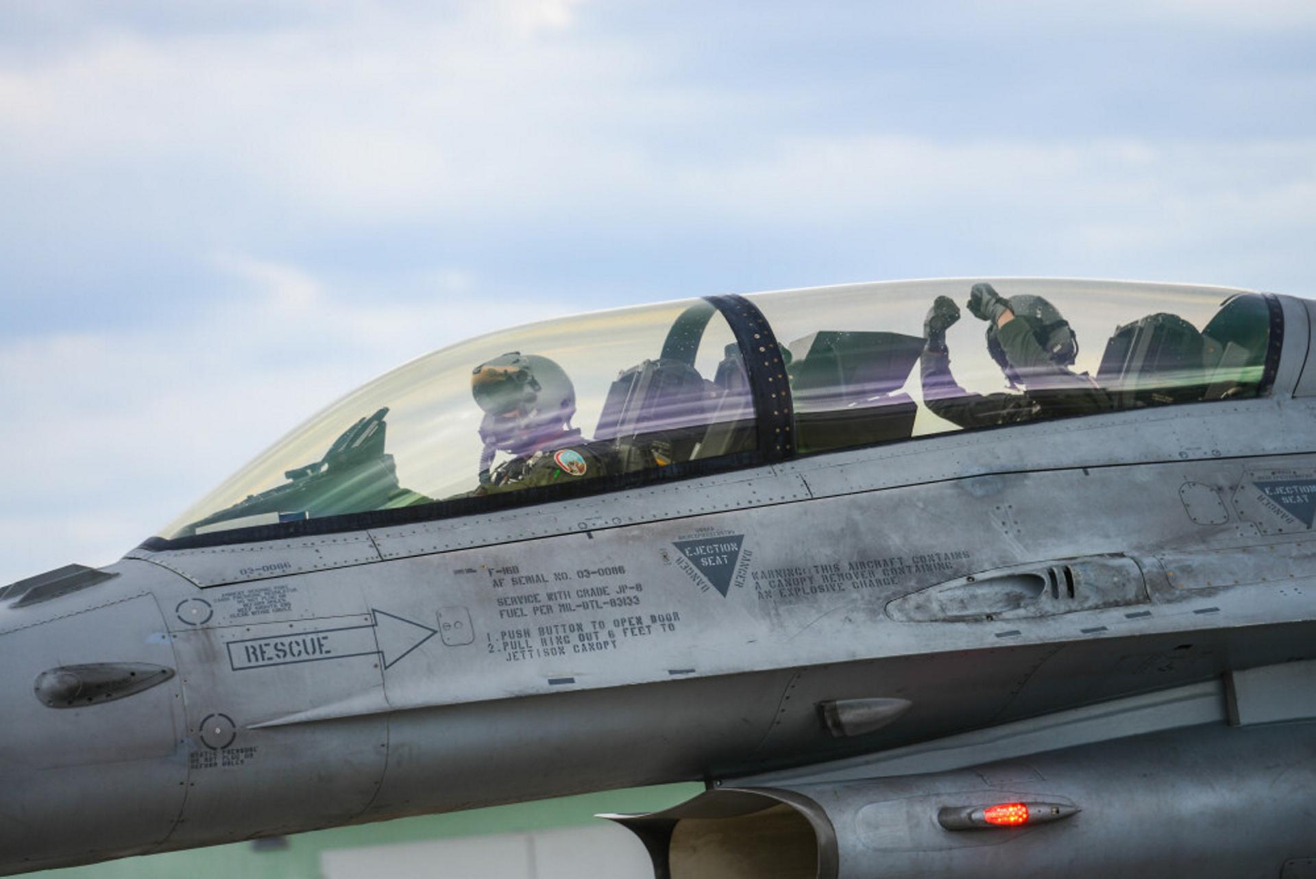 Ukraina szuka pilotów samolotów F-16. Rząd w Kijowie apeluje do innych krajów
