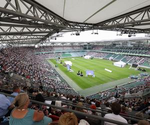 Świadkowie Jehowy na kongresie w Warszawie na stadionie Legii