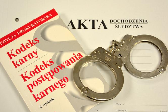 Policja zatrzymała młodych przestępców,  którzy pobili i okradli seniora