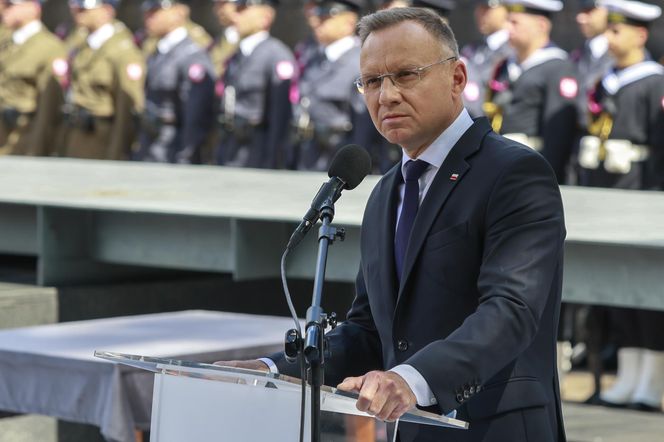 Andrzej Duda skomentował przeszłość Karola Nawrockiego. „Nie pochwalam, ale nie potępiam”