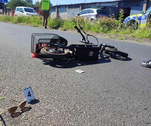 Wypadek dwóch pojazdów na ulicy Dekana w Lesznie 