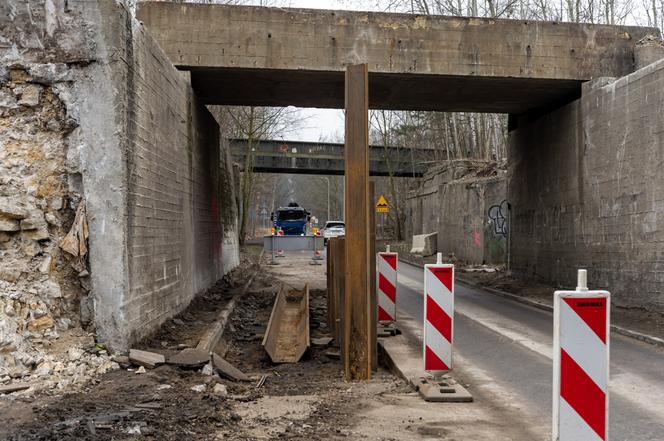 W Bytomiu zamknięty zostanie wiadukt nad Dąbrową Miejską. Trwa przebudowa 