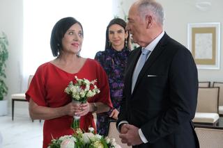 M jak miłość odc. 1808. Jerzy Argasiński (Karol Strasburger), Iwona Kryńska (Hanna Śleszyńska), Aneta (Ilona Janyst)