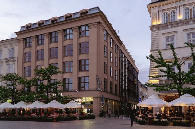 Feniks na Rynku Głównym w Krakowie