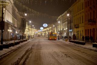 Atak zimy w Warszawie. Stołeczne drogi są białe