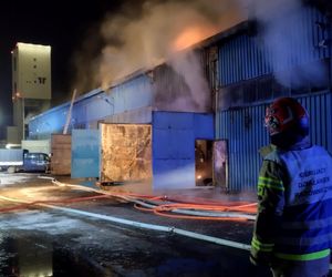 Pożar hali produkcyjnej w Rybniku