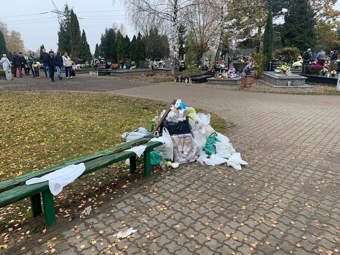 kontenery były wypełnione po brzegi