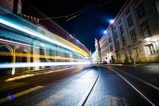 BEZPŁATNA komunikacja miejska. W poniedziałek DARMOWE autobusy i tramwaje w Krakowie