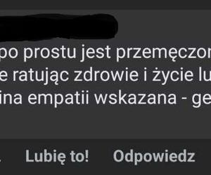 Ktoś udostępnił zdjęcie śpiącego lekarza. Internauci są wściekli. Trochę empatii