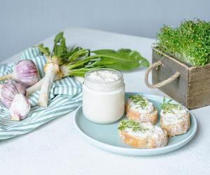 Wielkanocny chrzan z jajkami według przepisu Ewy Wachowicz – musisz go spróbować!