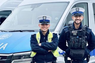 Policjanci uratowali mamę i jej nowo narodzoną córeczkę