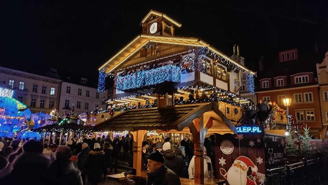 Tłumy na otwarciu Jarmarku Bożonarodzeniowego 2023 we Wrocławiu. Zobacz zdjęcia!