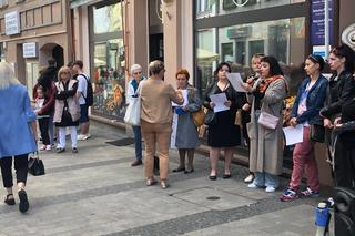 Protest „Ani Jednej Więcej!” w Rybniku. Protestowano przed biurem PiS [ZDJĘCIA]