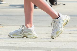 Idol nastolatek przyłapany przez paparazzi w stolicy!