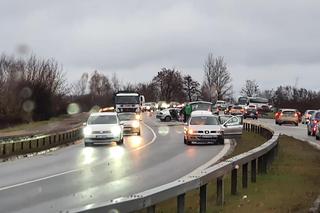 Wypadek w Piekarach Śląskich. Tworzą się korki