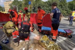 Wypadek na Mokotowie. Auto dachowało i wpadło w grupę ludzi! Są ciężko ranni