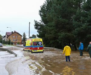 Powódź w Polsce. Miasta walczą ze skutkami powodzi. Dramatyczny widok