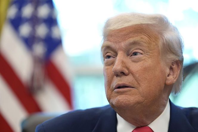 Przygotowania do spotkania Putin-Trump w bazie sił powietrznych USA na Alasce