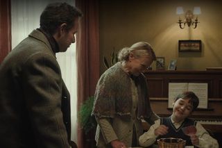 	Gra z Cieniem, odc. 2. Matka Heleny - Barbara (Maria Pakulnis), Pawełek (Iwan Małachow), Tomasz (Grzegorz Małecki)