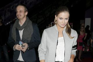 Agnieszka Kaczorowska z mokrą włoszką na premierze Hiszpanki