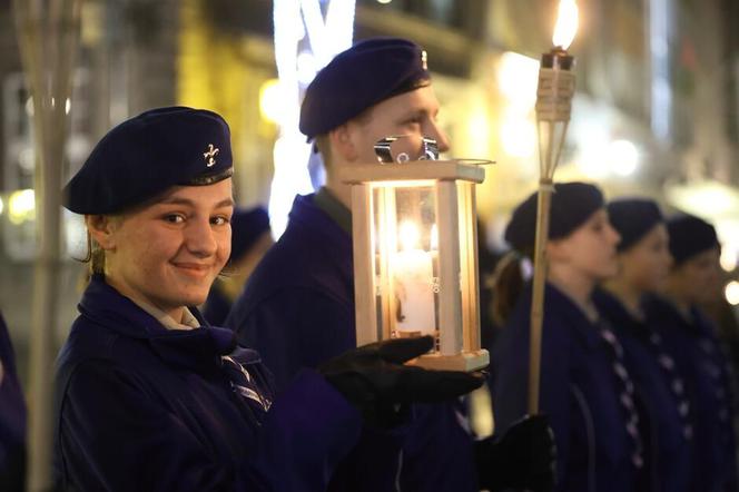 Betlejemskie Światło Pokoju już w Gdańsku. Odbierać je można do 24 grudnia z Domu Harcerza
