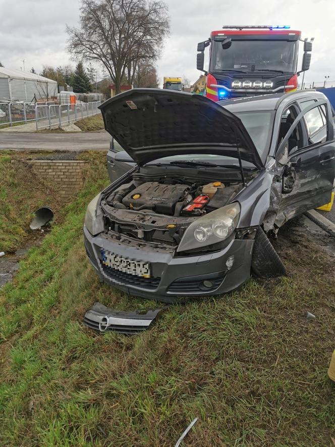 Jedna osoba poszkodowana w wypadku na DK 12 w Lasocicach koło Leszna