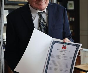 Kalisz. Najstarszy maturzysta w Polsce nie zdał matury. Pan Józef i tak został wyróżniony przez prezydenta Kalisza [ZDJĘCIA]