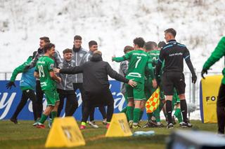 Siedem minut od sensacji. Rewelacyjny trzecioligowiec napędził stracha rywalowi niepokonanemu w ekstraklasie od dziesięciu tygodni
