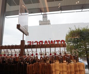 Sklep UNIQLO przy Marszałkowskiej w Warszawie po remoncie 10.2025