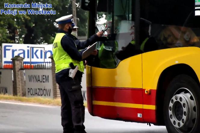 Policyjne kontrole autobusów miejskich we Wrocławiu