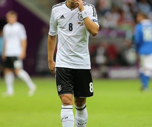 Mesut Ozil przeszedł niezwykłą przemianę!