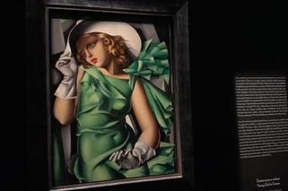 Wystawa prac Tamary Łempickiej w Muzeum Narodowym w Krakowie