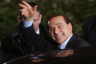 Silvio Berlusconi trafi za kratki?
