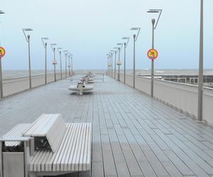 Zimne lato 2025. Katastrofa wakacyjna nad morzem i na Mazurach. Pustki w kurortach