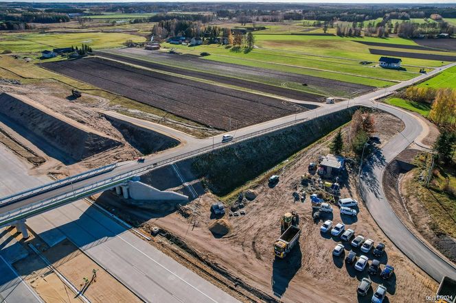 18 grudnia GDDKiA oddała  do ruchu ostatni z trzech odcinków autostrady A2 Mińsk Mazowiecki – Siedlce, pomiędzy węzłami Groszki i Siedlce Zachód