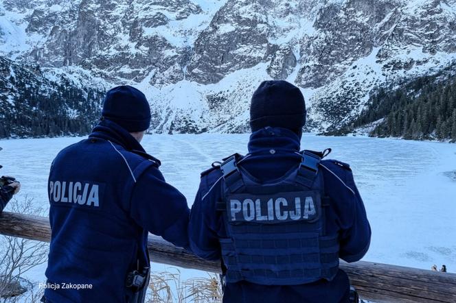 Turyści znad Morskiego Oka proszą się o kłopoty! Musiała interweniować policja [ZDJĘCIA].