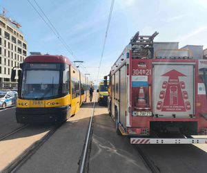  Zderzenie tramwajów w centrum Warszawy. 13 osób rannych, ruch tramwajowy wstrzymany