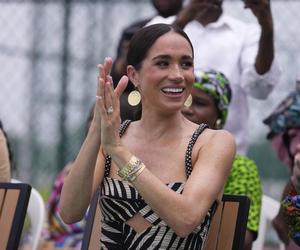 Wszystkie stylizacje Meghan Markle z podróży do Nigerii