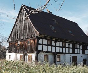 Dostrzec, zrozumieć, ocalić – Domy przysłupowe. Projekt inwentaryzacji domów przysłupowych zainicjowany przez Małgorzatę Maszkiewicz (Dolina Domów Przysłupowych) - powstała bogata dokumentacja oraz zdjęcia