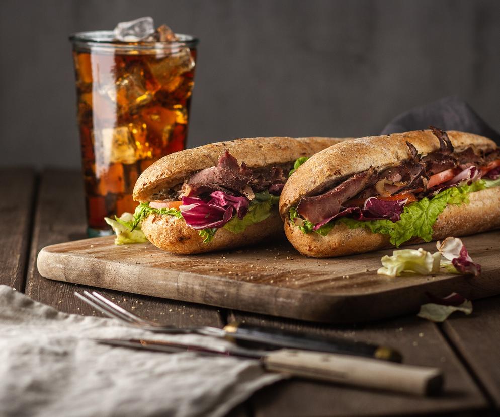 Kanapka z pieczenią ze schabu