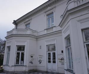 Pałac Lubomirskich w Białymstoku. Opuszczony zabytek niszczeje