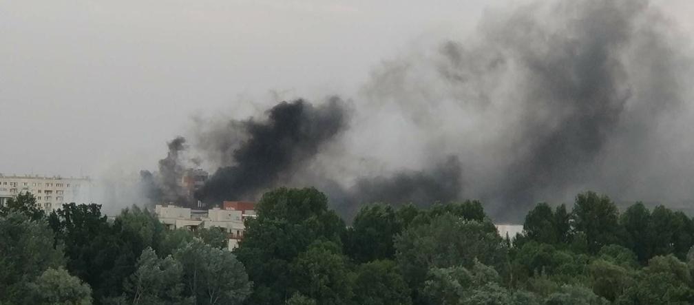 Pożar bloku w Warszawie
