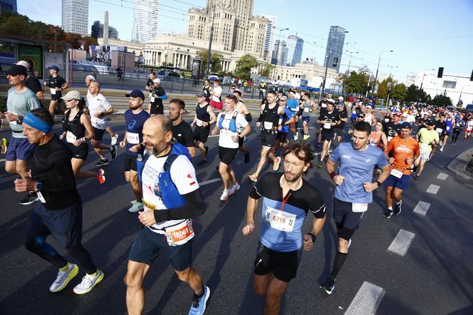 Uczestnicy 46. edycji Nationale-Nederlanden Maratonu Warszawskiego