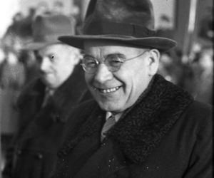 QUIZ PRL. Kto to powiedział? Słowa, które zbudowały epokę: kultowe cytaty z czasów PRL