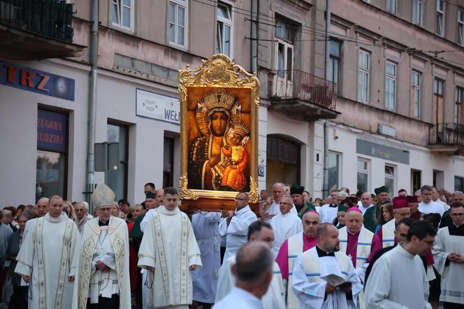 75 lat temu obraz Matki Boskiej w Lublinie zapłakał. Wierni uczcili rocznicę „Cudu lubelskiego” procesją różańcową