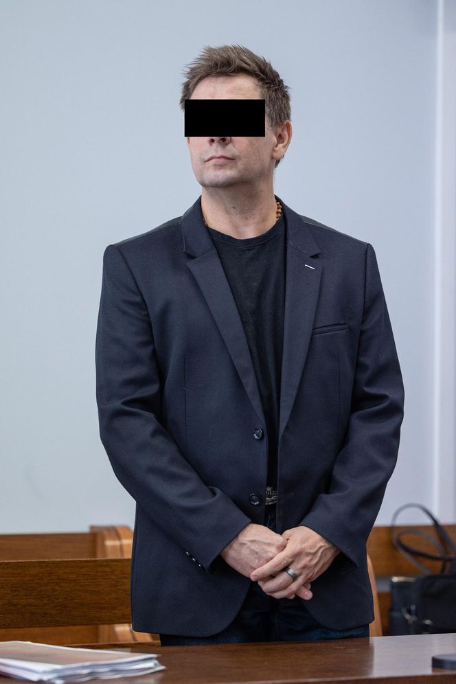 Proces Krzysztofa Ś.byłego dyrektora fundacji Filipa Chajzera. Jest oskarżony o przywłaszczenie 700 tys. zł.